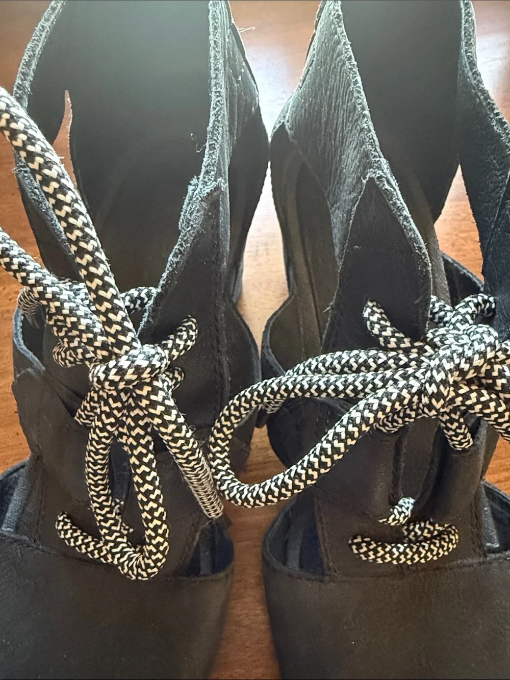Sorel Women's Leather Joanie Lace Sandal Sz 9 In Black / Sea Salt